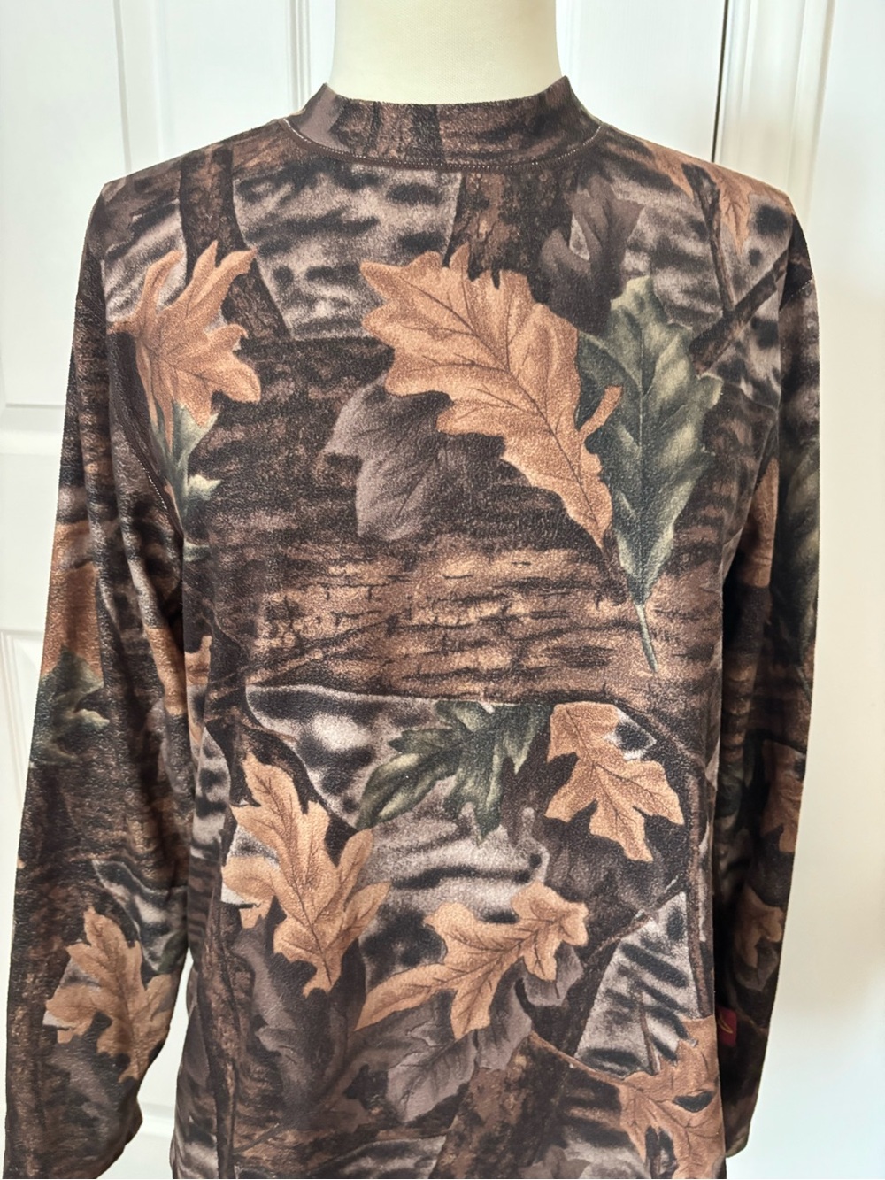 Women's Brown Leaf-Print Crewneck Pullover Sweater